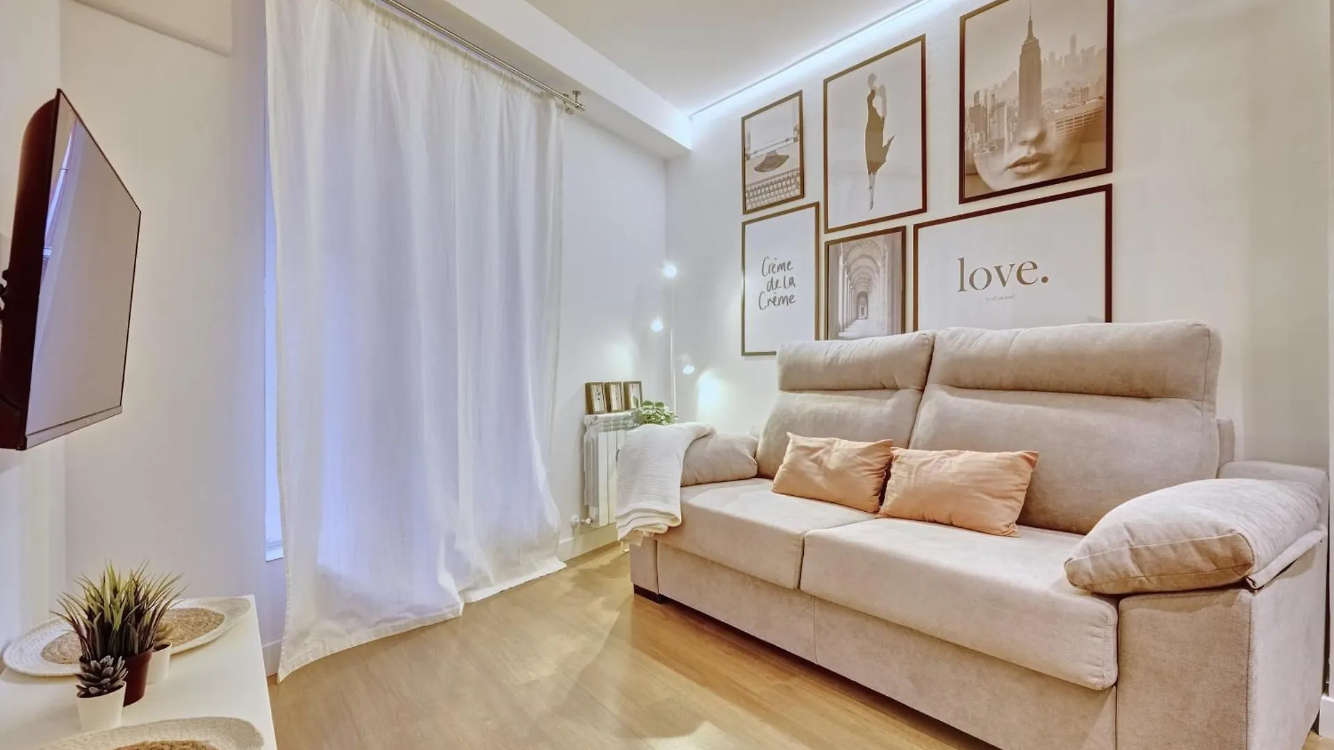 Apartamento Alma De Navarreria By Clabao Pamplona Spain